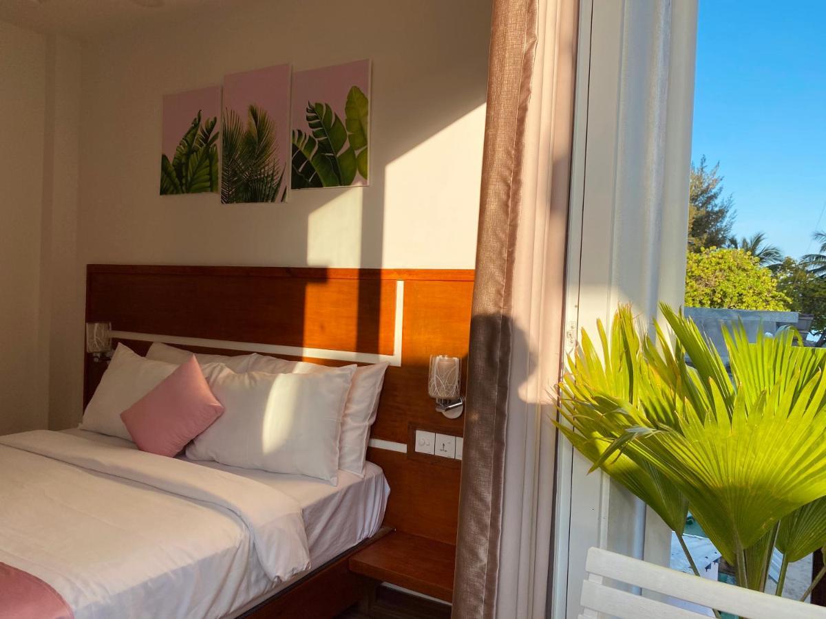 Pearlshine Retreat Maldives Hotel Gulhi Exterior foto