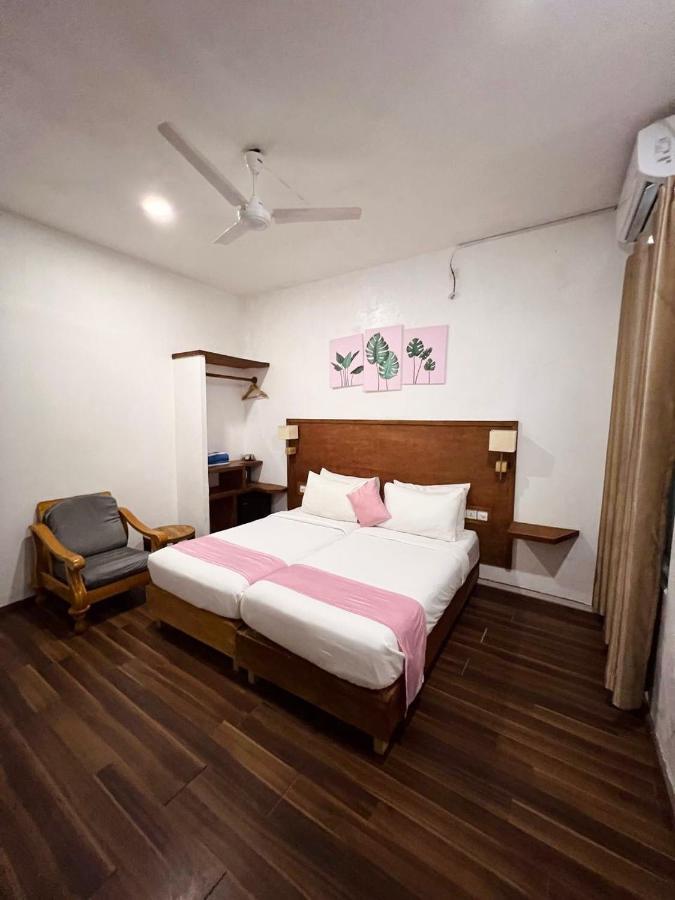 Pearlshine Retreat Maldives Hotel Gulhi Exterior foto