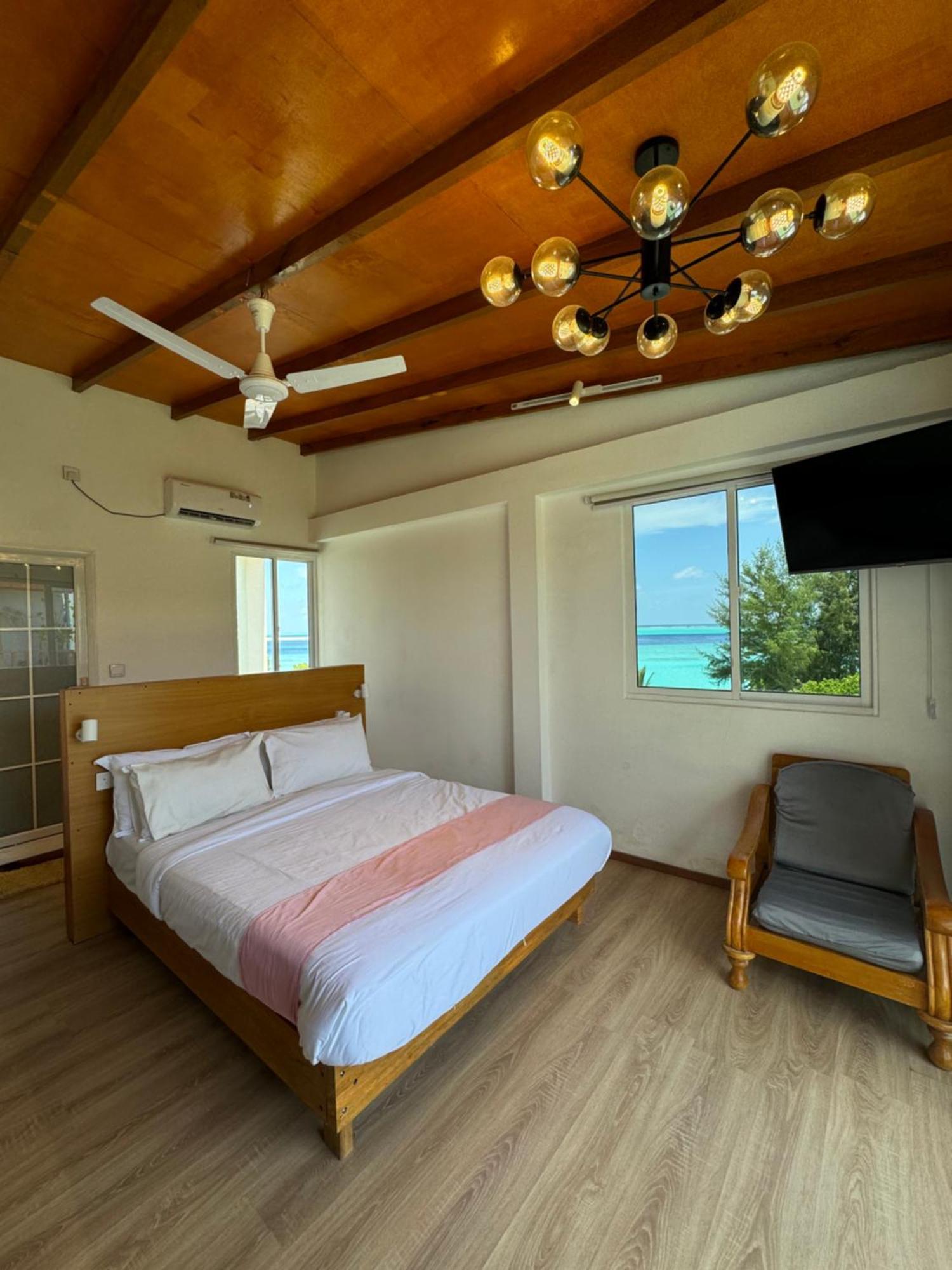Pearlshine Retreat Maldives Hotel Gulhi Exterior foto